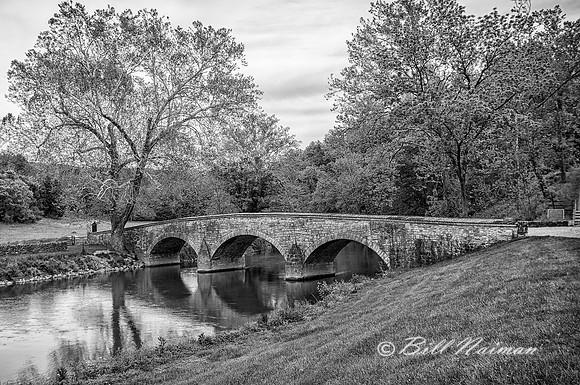 The Burnside Bridge - B&W