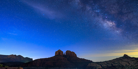 Milky Way Over Cathedral Rock (morning)-2026_03_23-0745