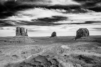 Monument Valley Mittens and Merrick-2026_03_28-8845