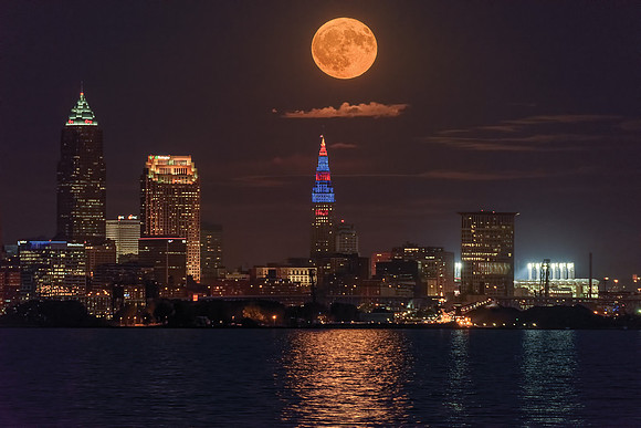 Cleveland Harvest Moonrise_October 05, 2017_4559