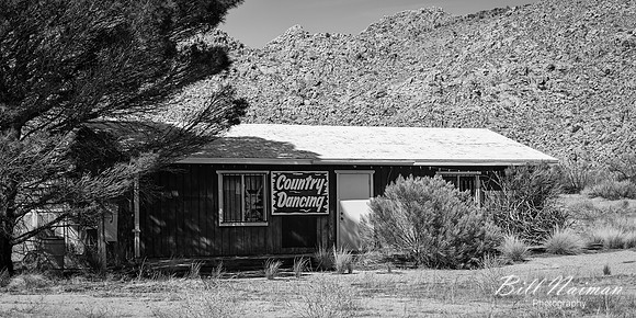 RT 66 AZ - Truxton - Country Dancing