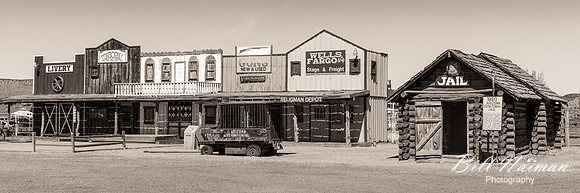 RT 66 Seligman AZ - Old West (1)