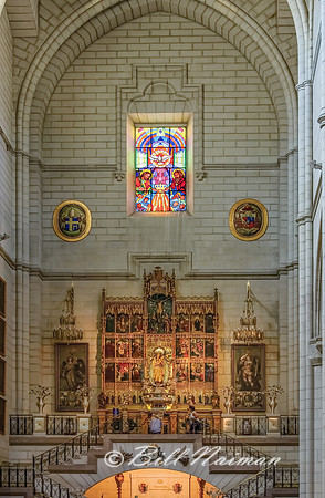 Almudena Cathedral Side Alter (3)