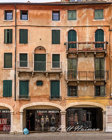 Bassano del Grappa (6) - House and Shop