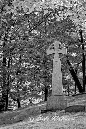 Lakeview Cemetery - Celtic Cross (2)