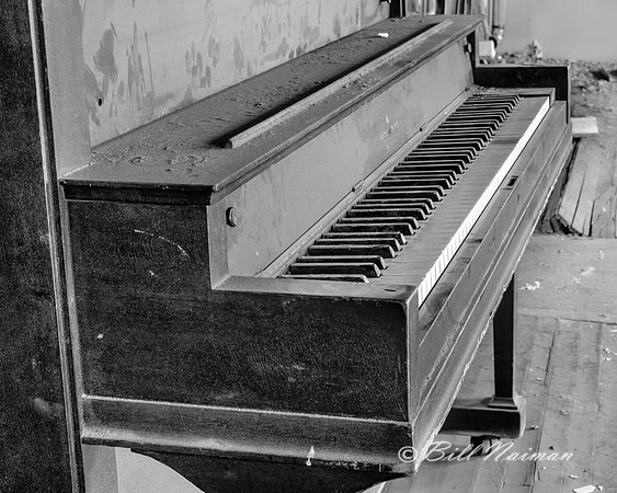 Tyler Elevator Building - Piano (2)