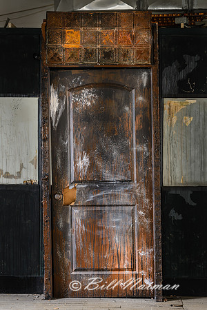 Tyler Elevator Building - Door